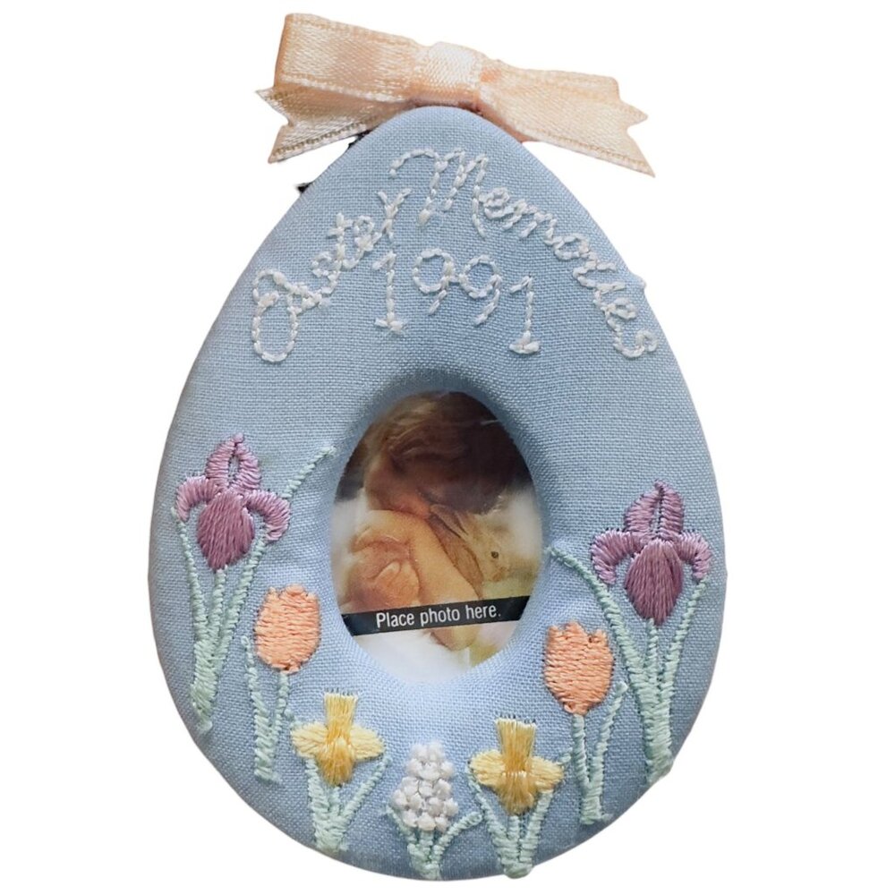 Hallmark Keepsake Easter Memories Series 1991 Vintage w/ Box Embroidered Flowers